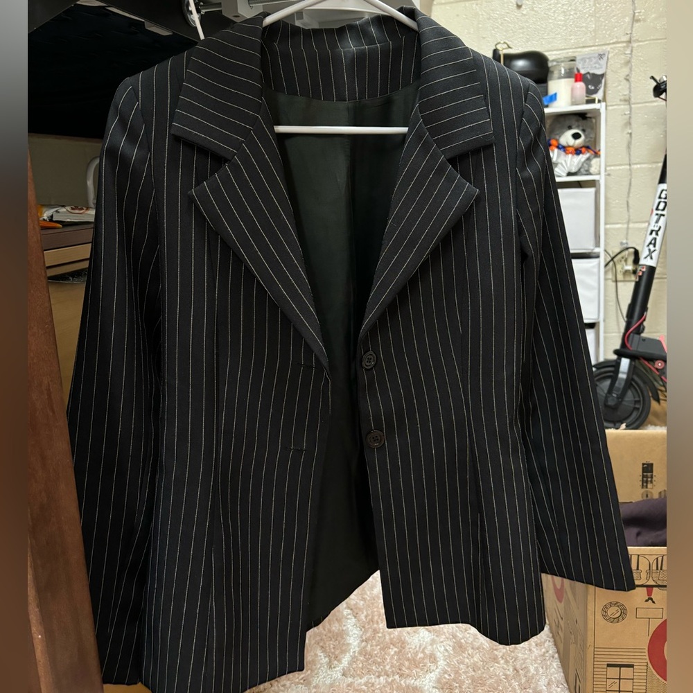 Black and White Striped Women's Blazer Small